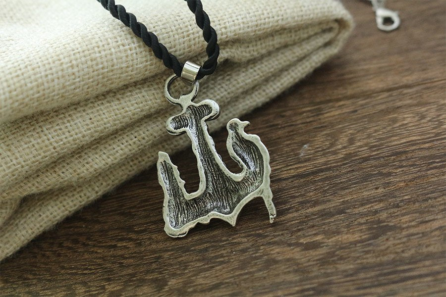 Mjolnir Wolf and Raven Necklace - Viking Valor